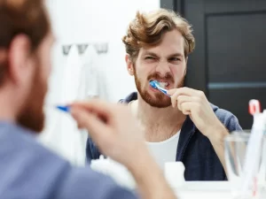 نحوه مسواک زدن بعد از عمل بینی